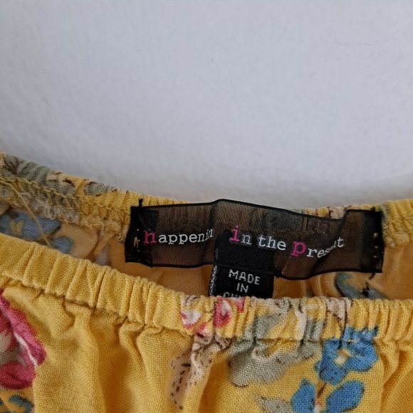 HIP Happening In The  Present Women's  S Yellow Floral Cropped Top  Split Back - Picture 4 of 10